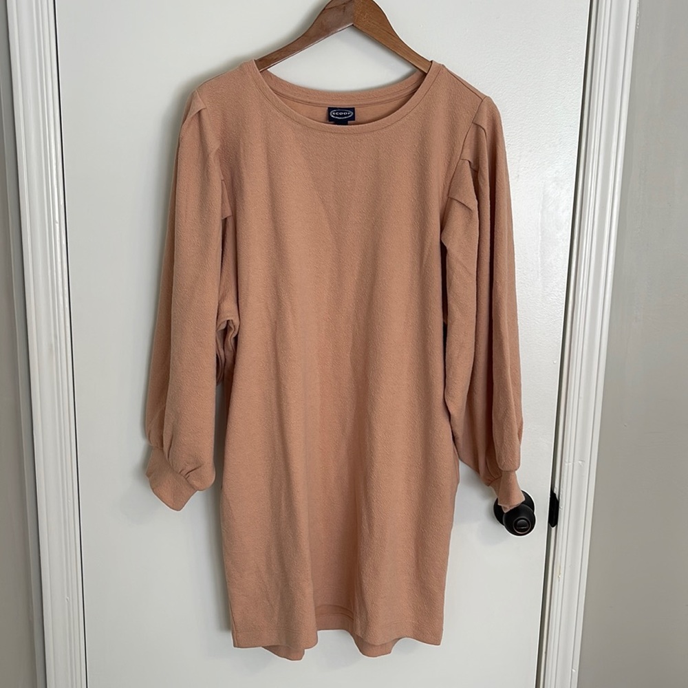 Scoop Sweatshirt Dress with Balloon Sleeves and pockets